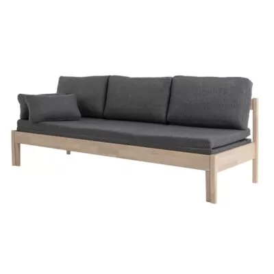 Sofa bez boków NOEL z drewna brzozy skandynawskiej na wysokich nóżkach z szarym materacem. Nowoczesny design