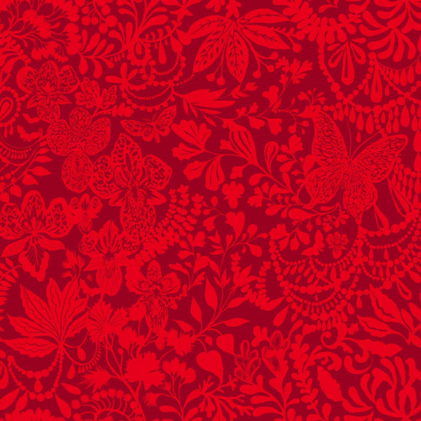 Zasłony we wzory KRUMELUUR. Fragment wzoru zasłony do salonu w kwiaty, liście, motyle w kolorze czerwonym